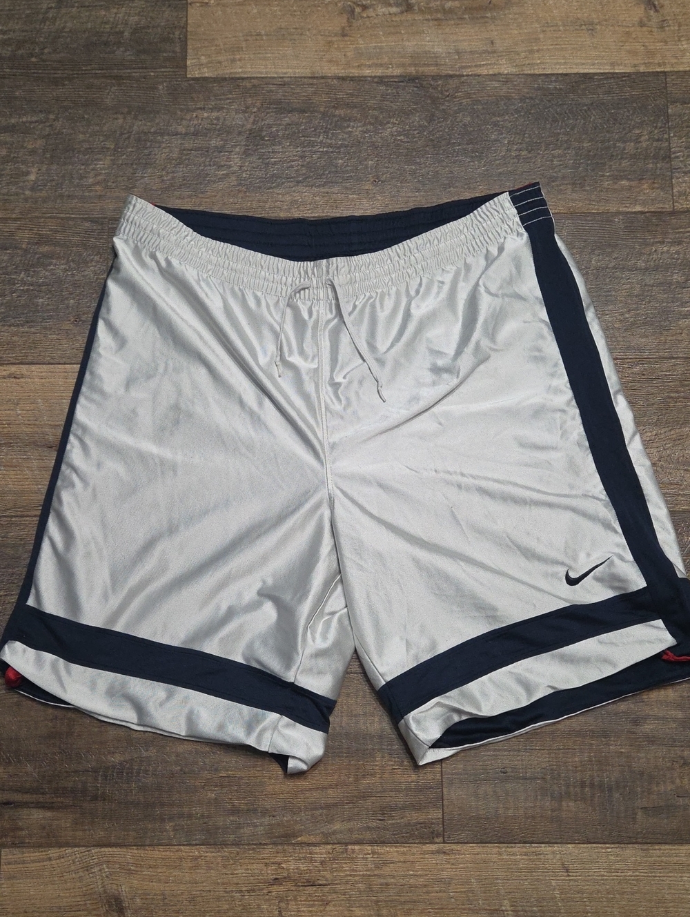 Vintage Y2K Nike Reversible Dazzle Shorts Gray Navy 3XL (Measures 20x24)